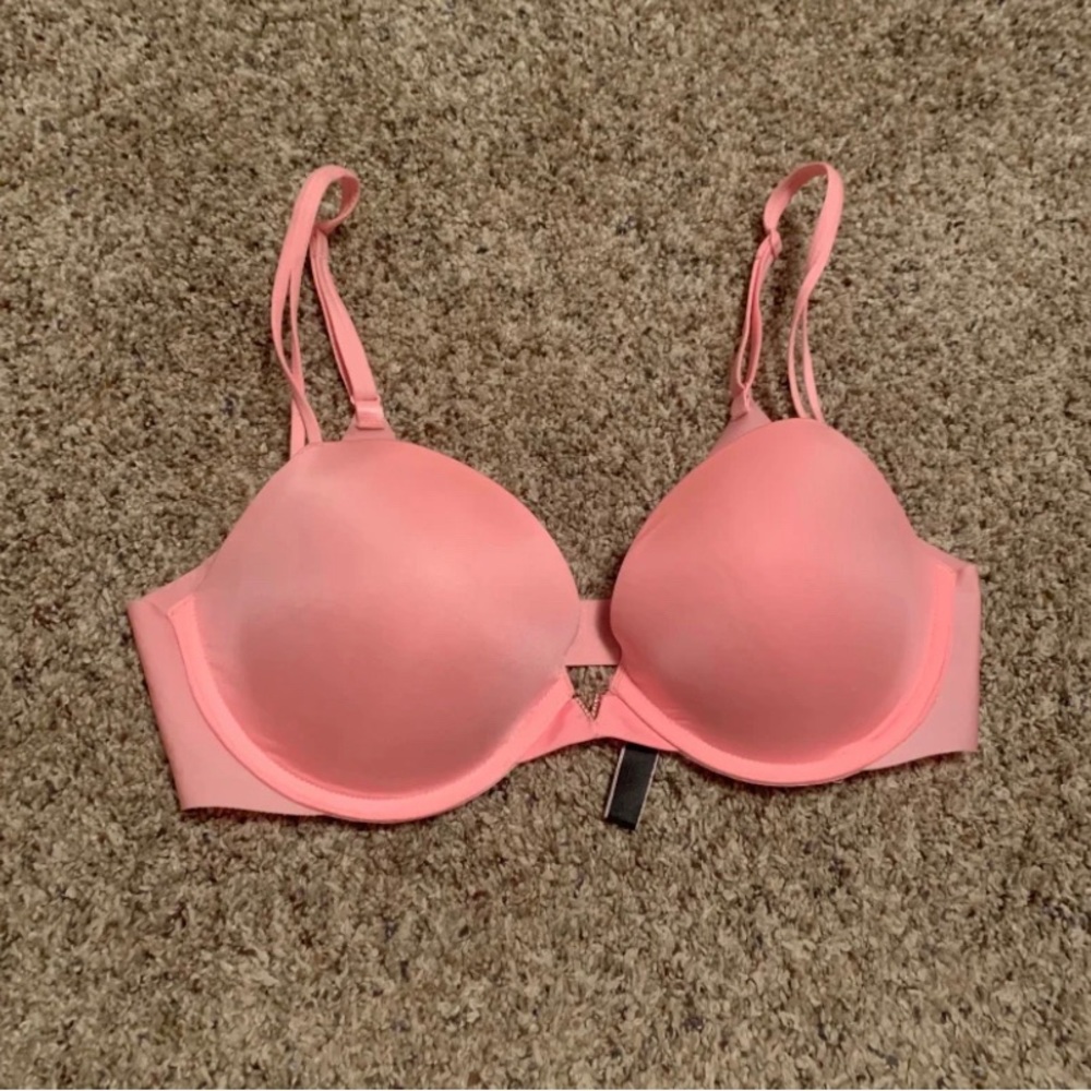 Women’s Victoria’s Secret Size 34C Coral Pink Push-Up Underwire V Jewel Bra